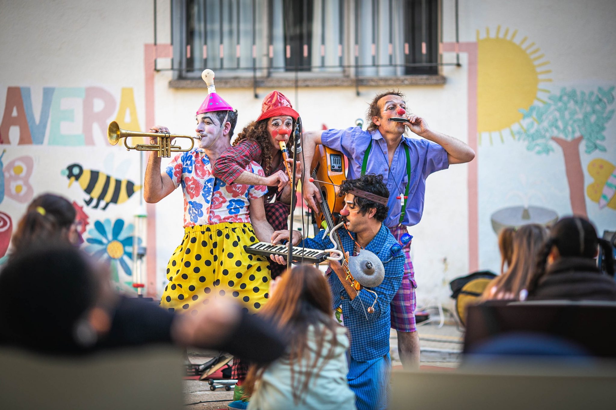 DR. FEVER. Pallasso, Circ i Rock&Roll · Soc el Dr.Fever, febre bona, febre de rock&roll