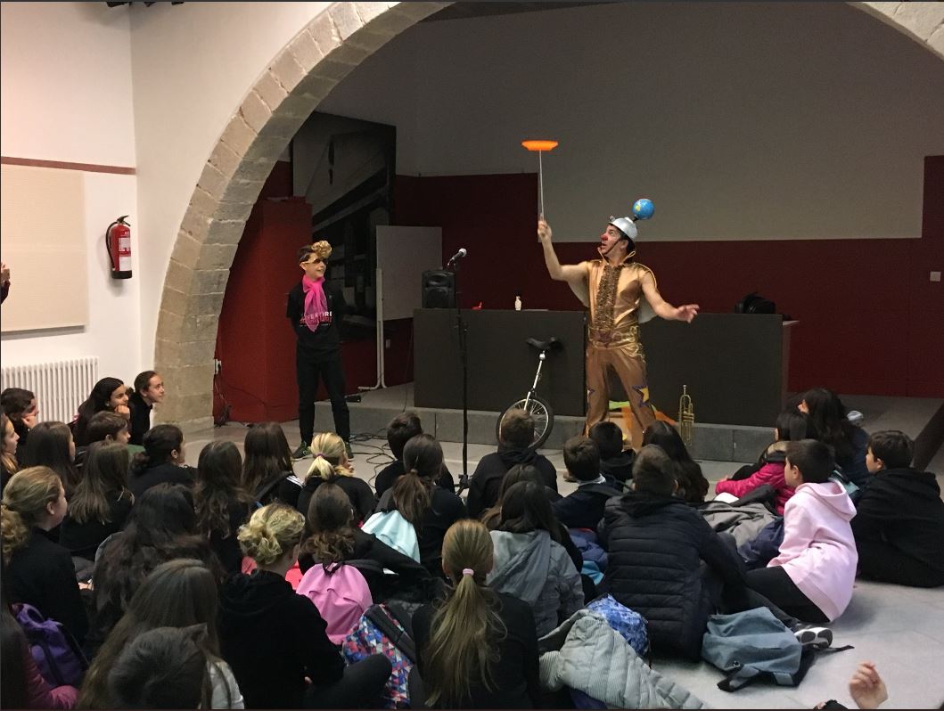 DR. FEVER. Pallasso, Circ i Rock&Roll · Soc el Dr.Fever, febre bona, febre de rock&roll